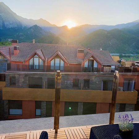 Apartament Duplex Amb Vistes Al Pirineu Catala Coll de Nargo Luaran gambar